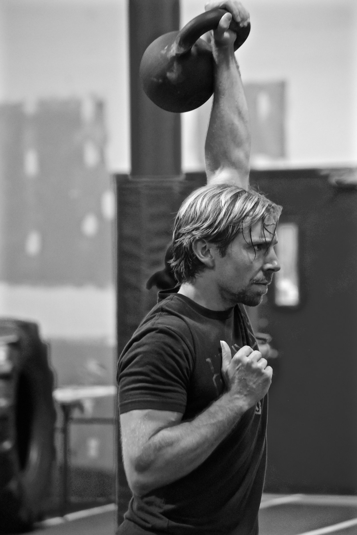 How To Kettlebell Snatch: The Complete Guide